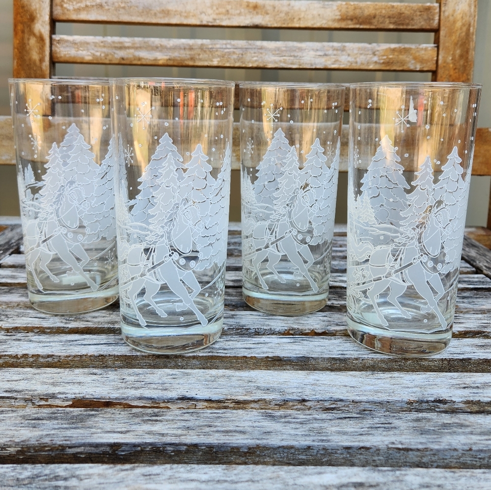 Vintage Avon Presidents Club Christmas Through the Woods Highball Glasses x4
